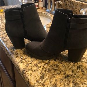 Gianni Bini Dark blue booties